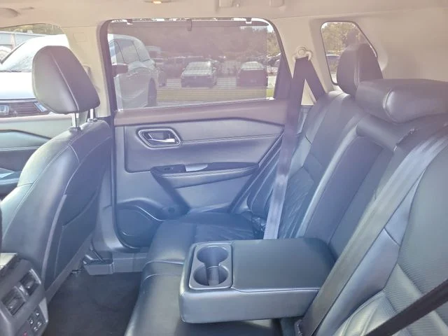 Used 2022 Orange Nissan Platinum image 14