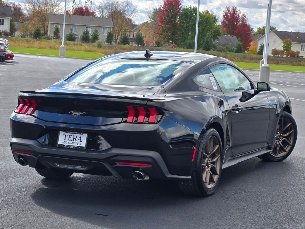 2026 Ford Mustang EcoBoost Fastback - Photo 10