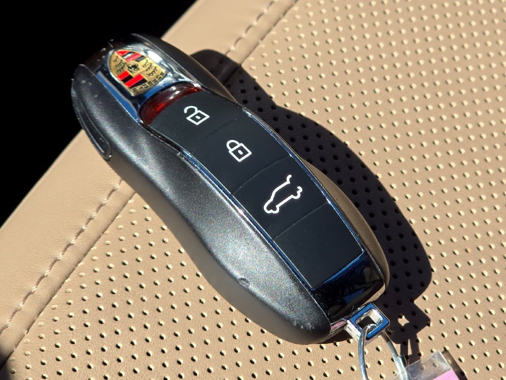 Used 2025 Blue Porsche  image 44