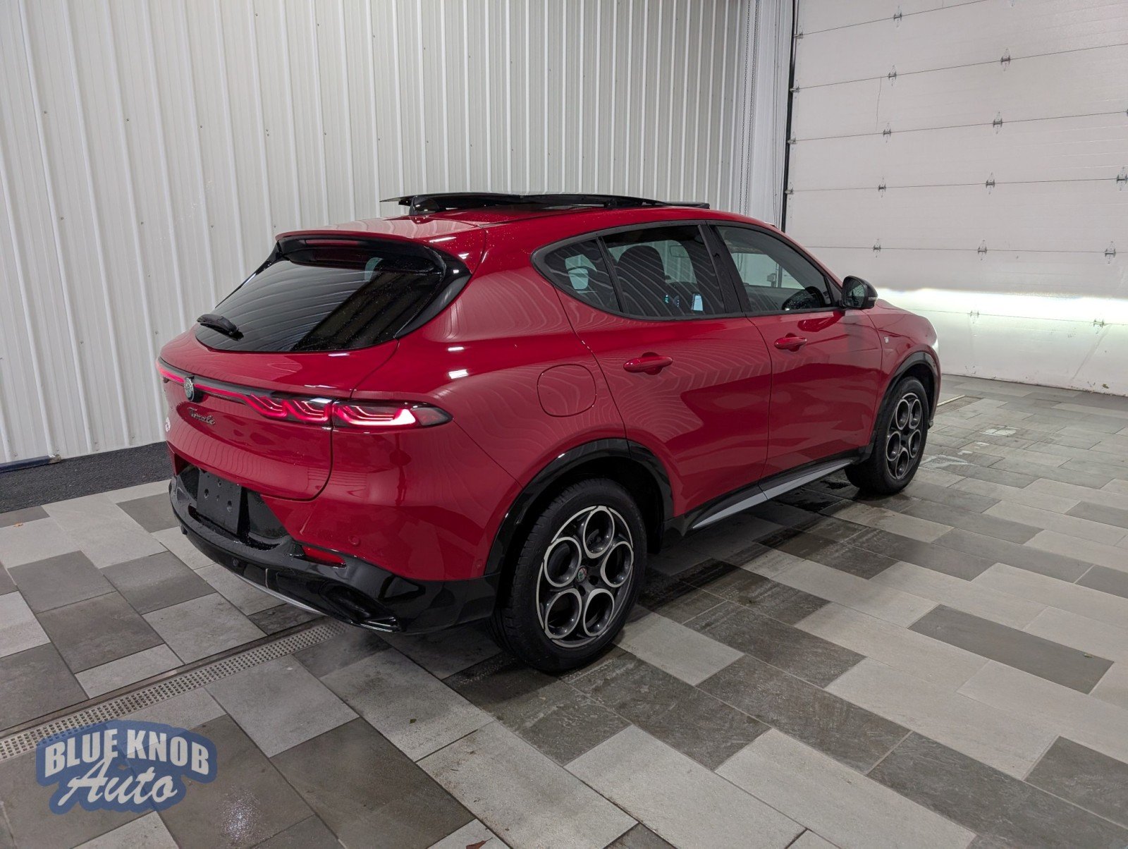 2024 Alfa Romeo Tonale Ti photo 4