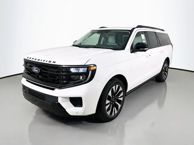 New 2027 Star White Metallic Tri-Coat Ford Platinum image 3