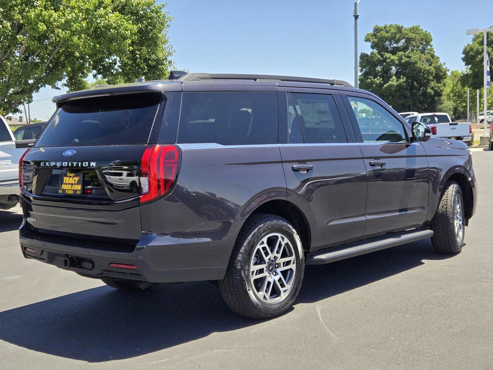 New 2026 Dark Matter Gray Metallic Ford Active image 4