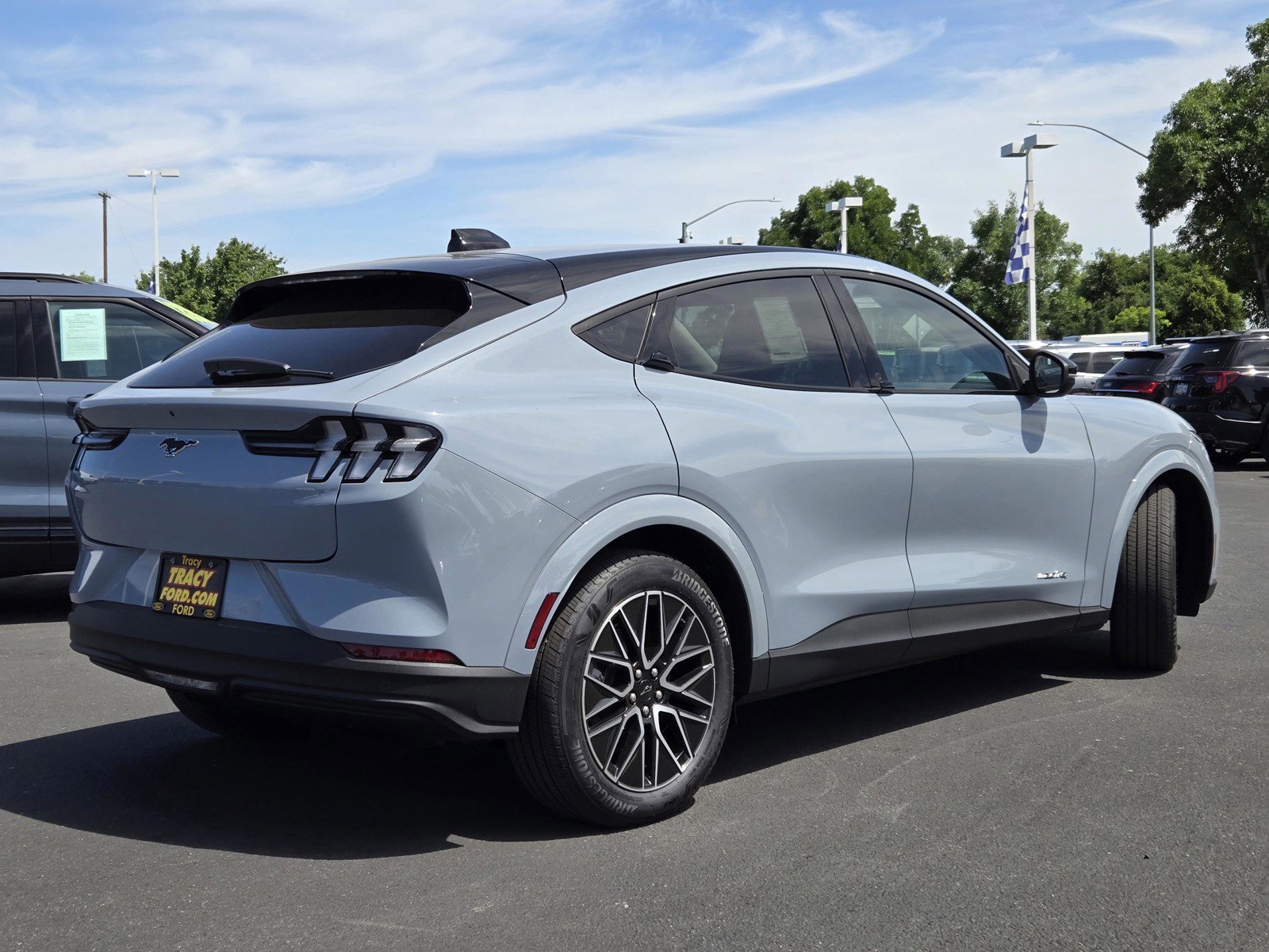 New 2026 Glacier Gray Metallic Tri-coat Ford Premium image 4