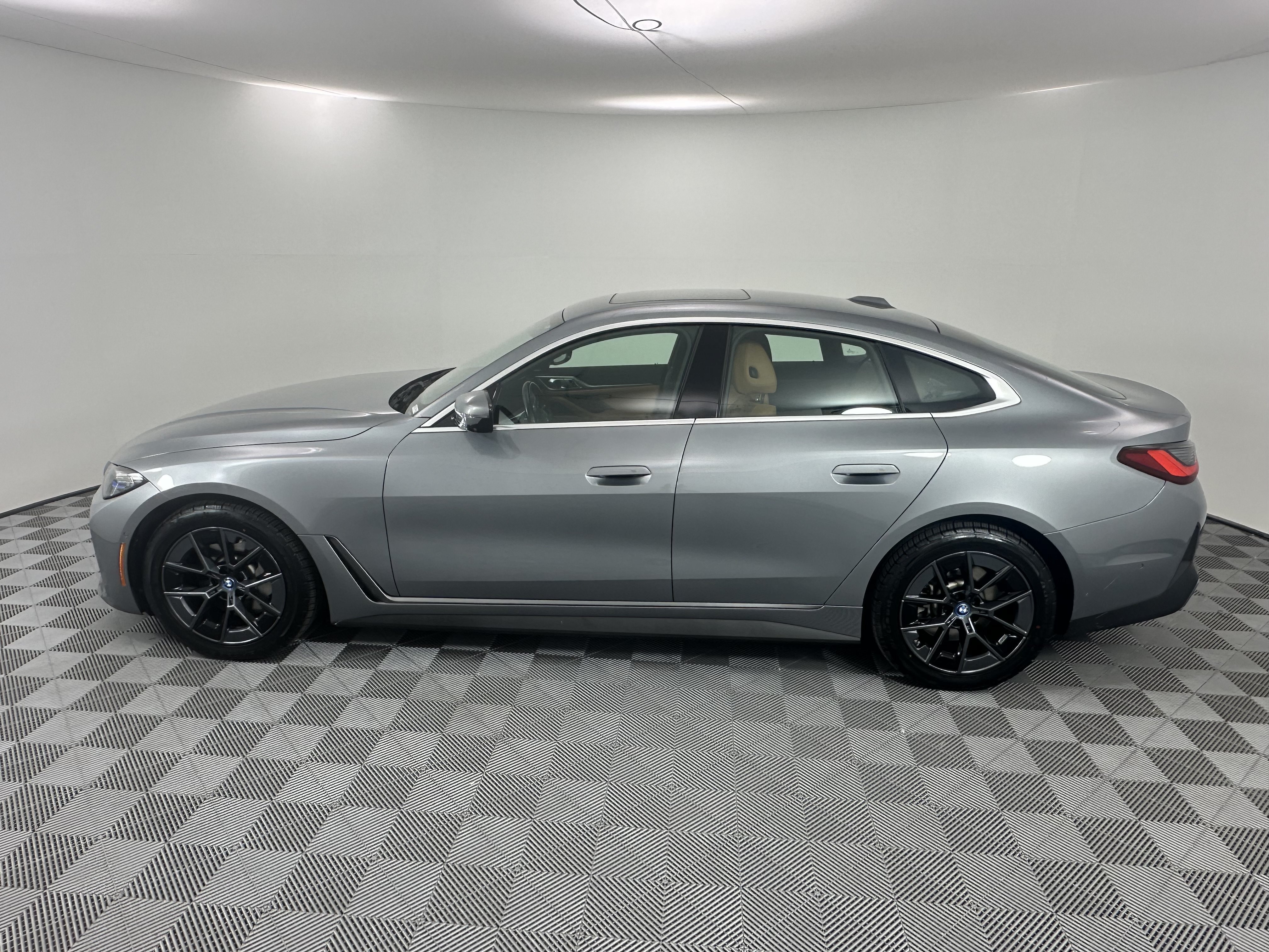 Used 2023 BMW i4 40 with VIN WBY73AW01PFR03072 for sale in Queen Creek, AZ