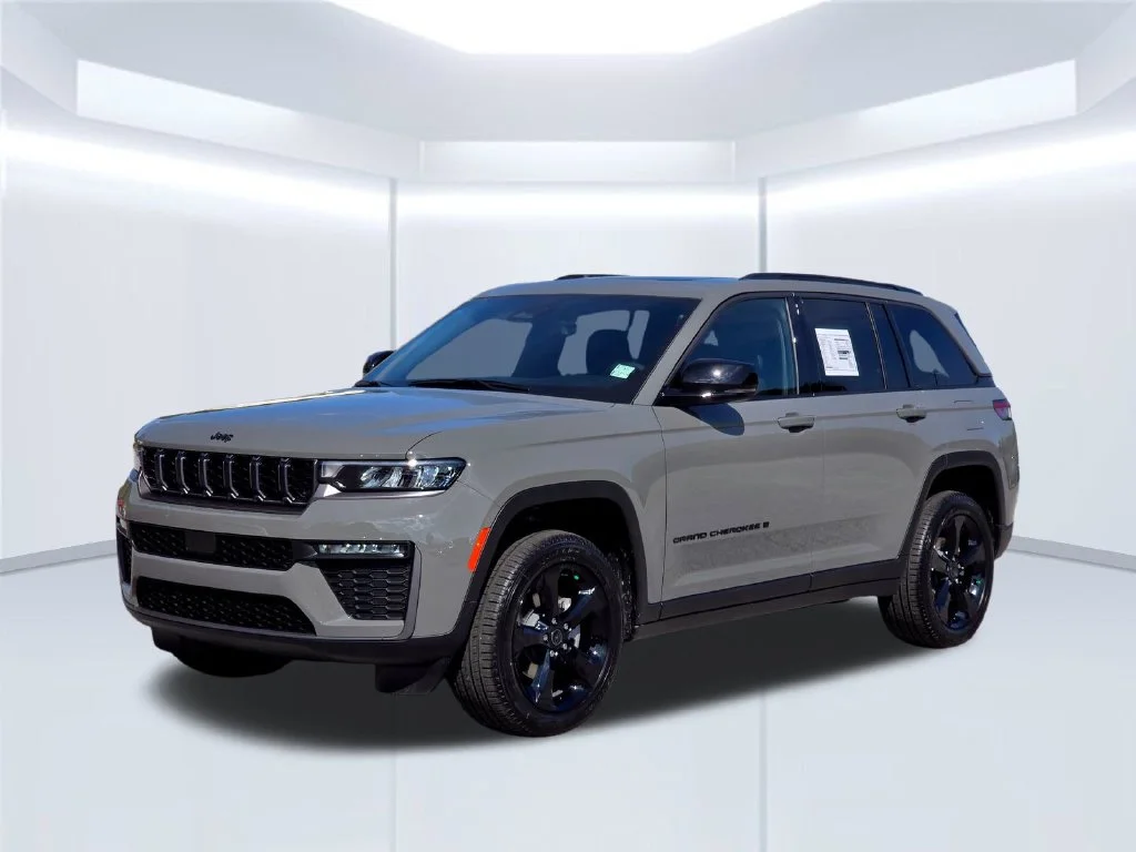 New 2027 Gray Jeep Limited image 2