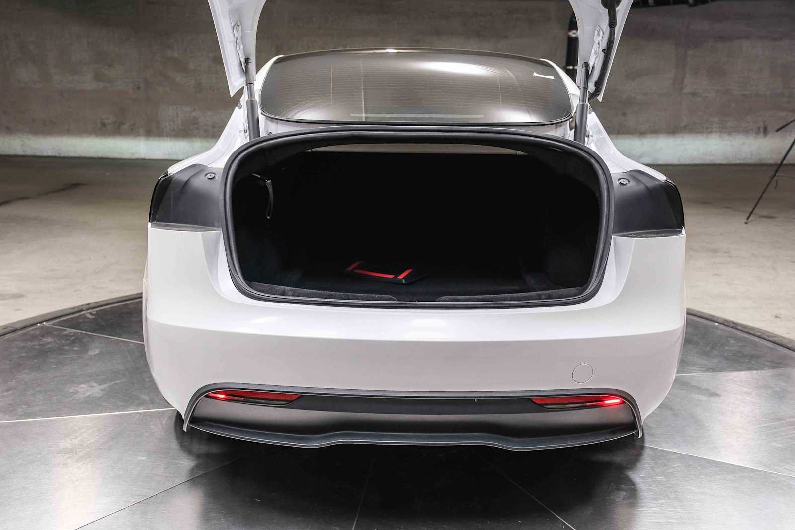 Used 2024 Pearl White Multi-Coat Tesla  image 27