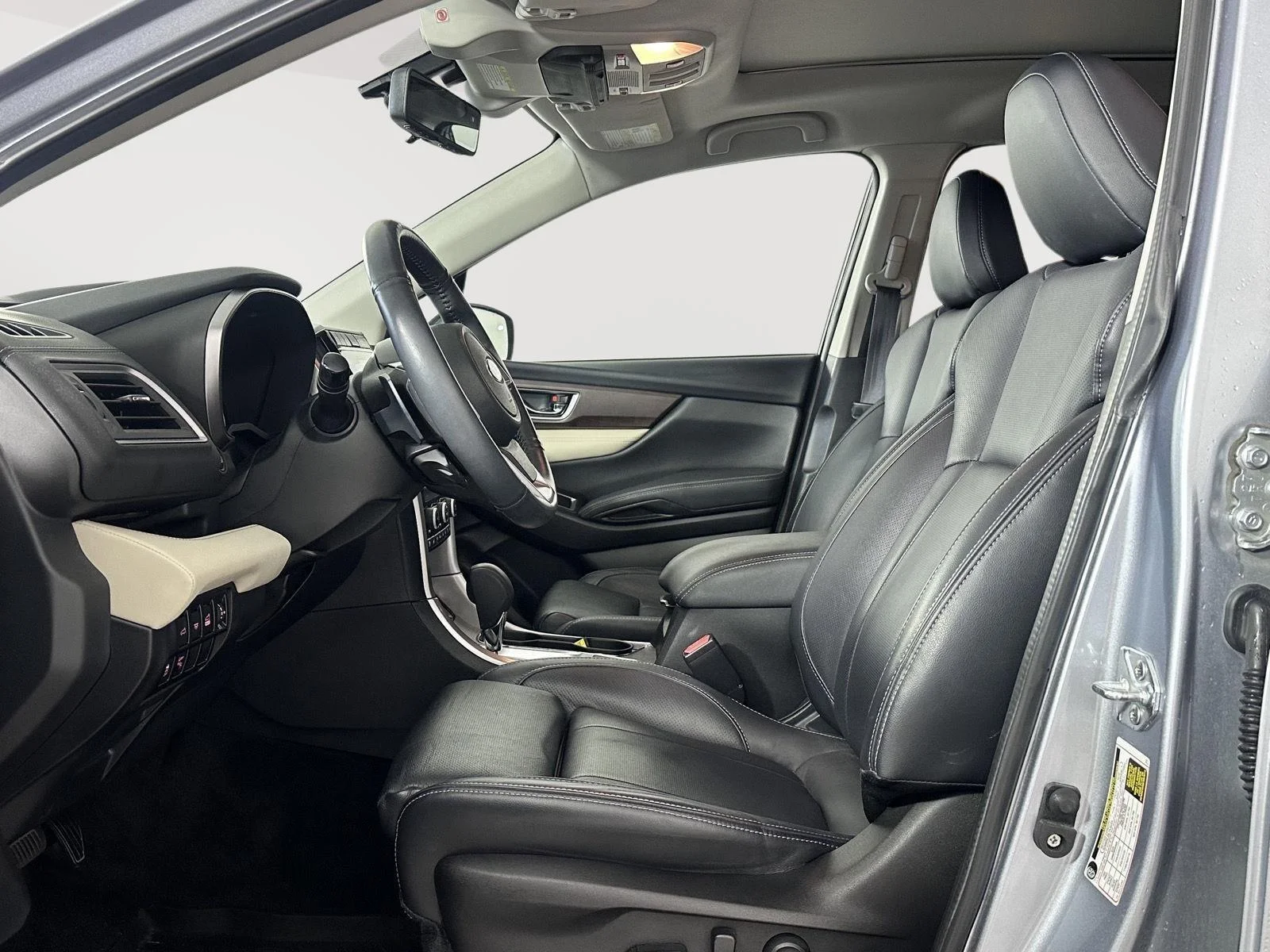 Used 2022 Ice Silver Metallic Subaru Touring image 5