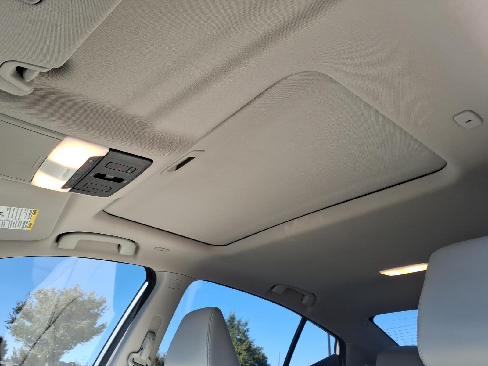 Used 2020 Pearl White Tricoat Nissan 2.0 Platinum image 7