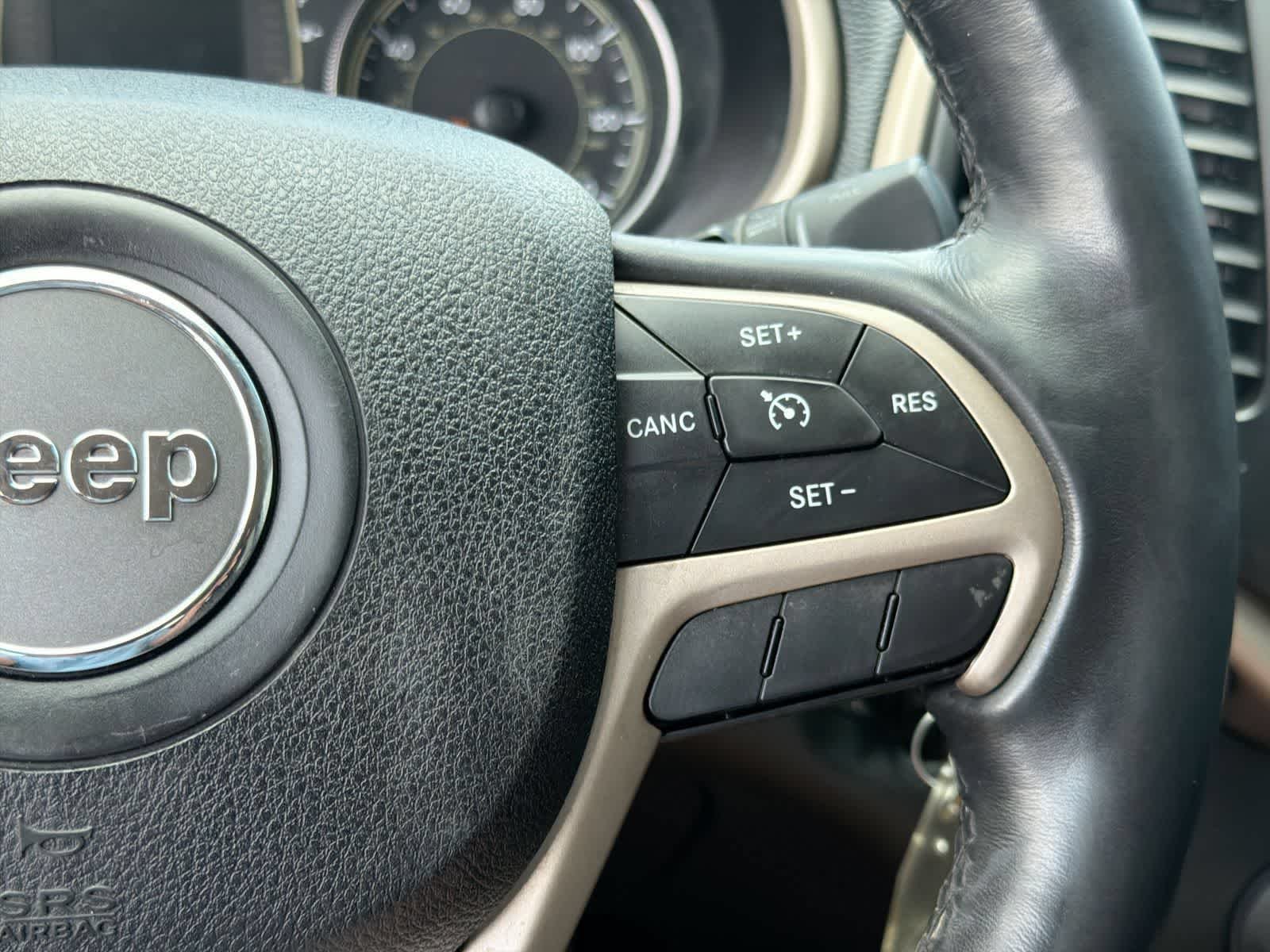 Used 2015 Deep Cherry Red Crystal Pearlcoat Jeep Latitude image 25