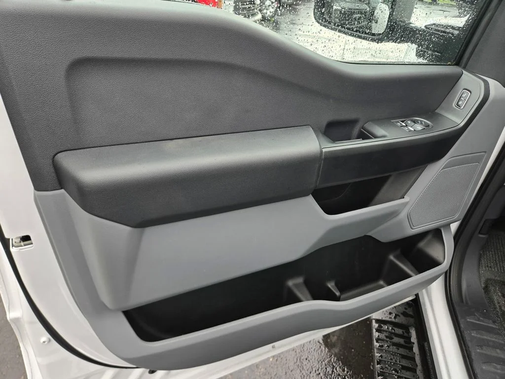 New 2026 Oxford White Ford F-250® XL image 18