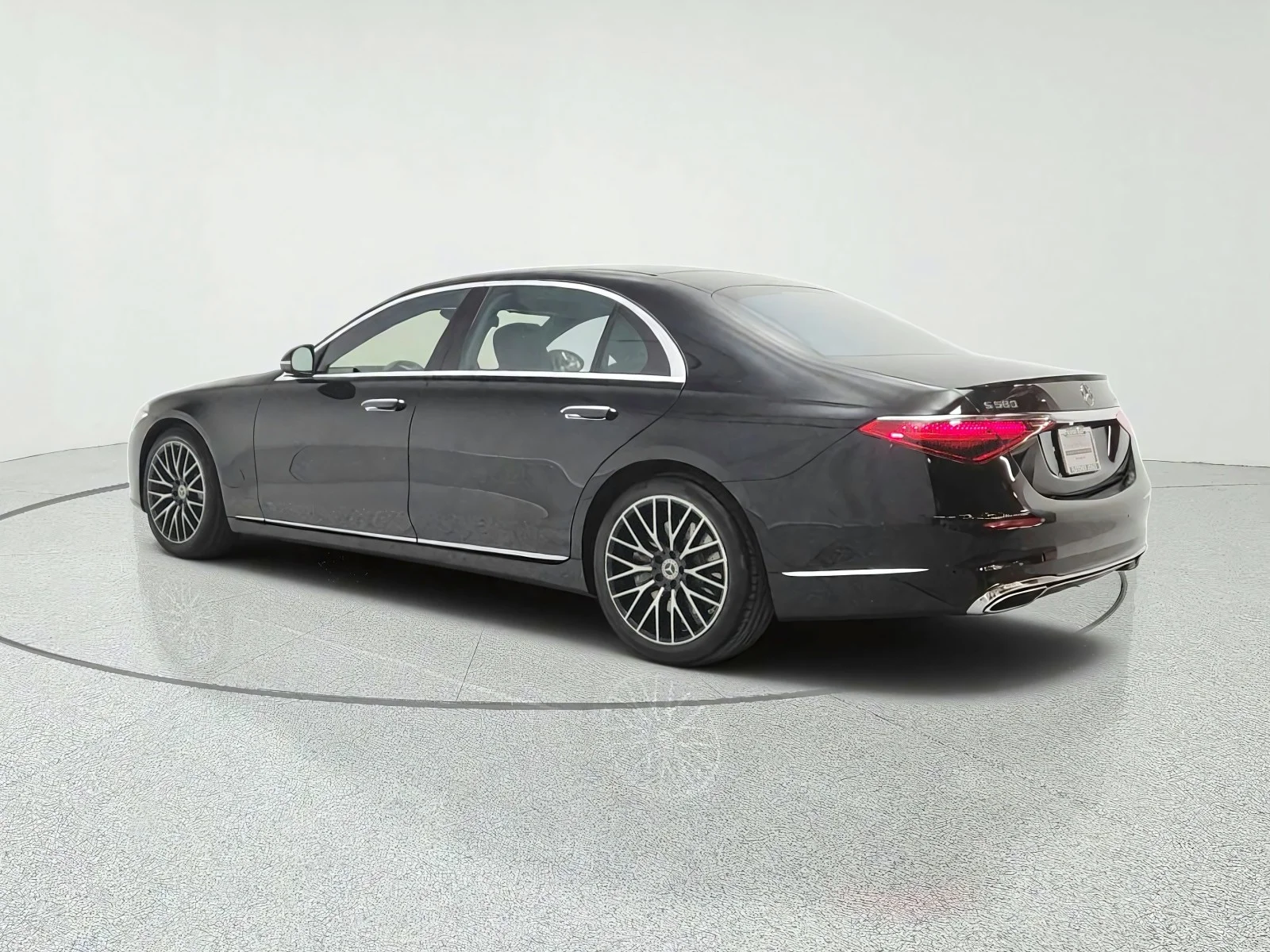 Certified Used 2022 Black Mercedes-Benz S 580 4MATIC® Sedan image 7