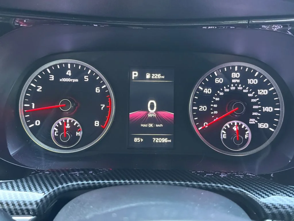 Used 2023 Silver Kia LXS image 26
