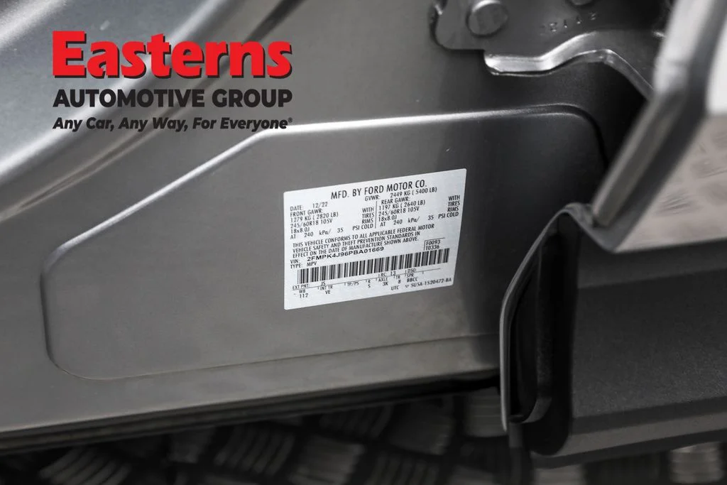 Used 2023 Silver Ford SEL image 32