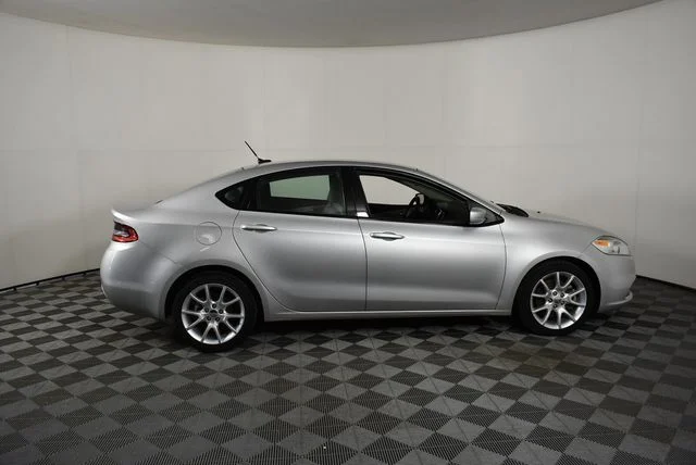 Used 2013 Silver Dodge SXT image 11