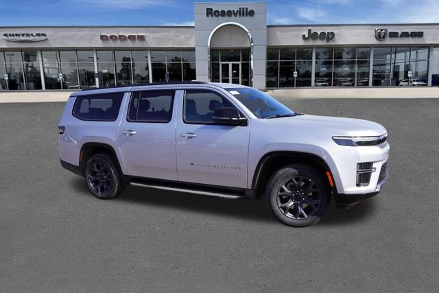 New 2026 Silver-Zynith Exterior Paint Jeep Limited Altitude image 2