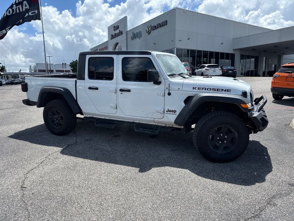Used 2023 White Jeep Mojave image 6
