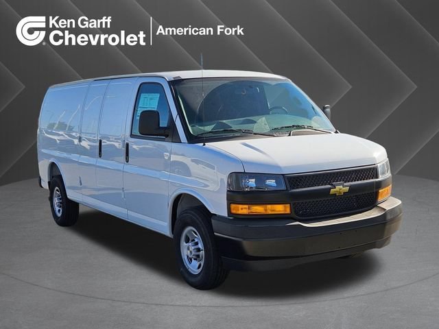 2026 Chevrolet Express 3500 Extended Work Van's photo