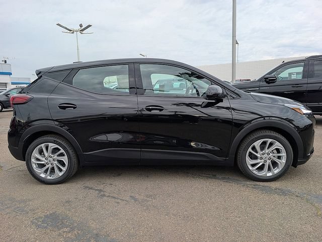 2027 Chevrolet Bolt LT - Photo 7