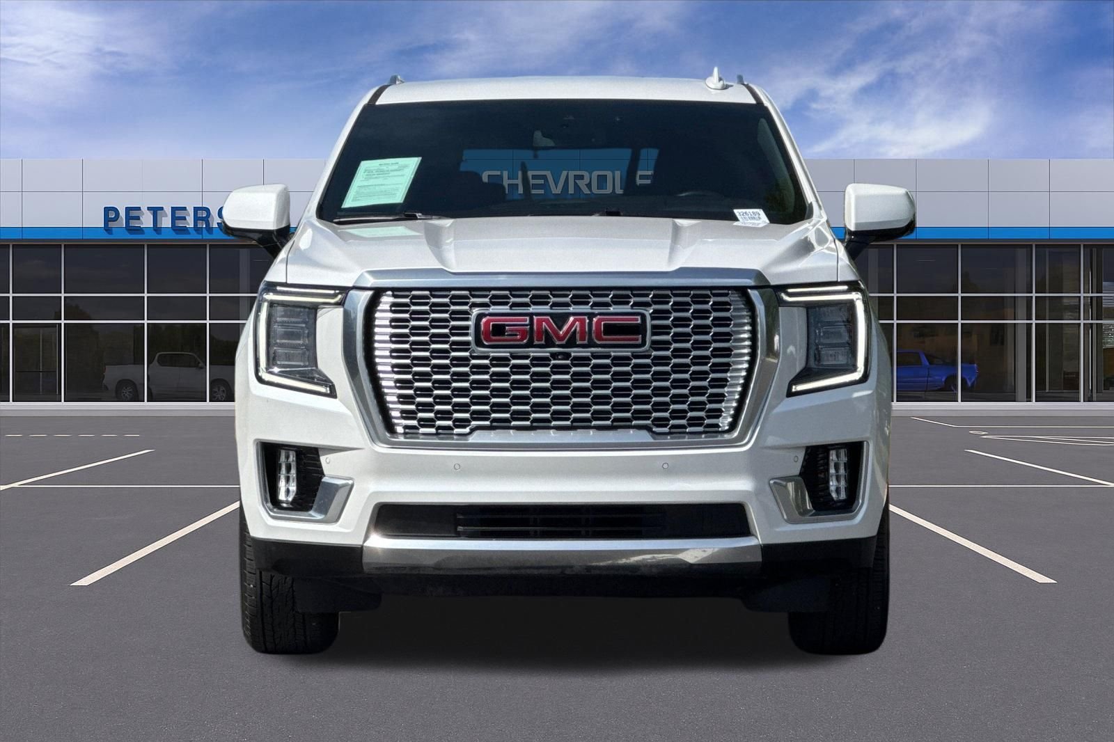 Used 2023 White GMC Denali image 9