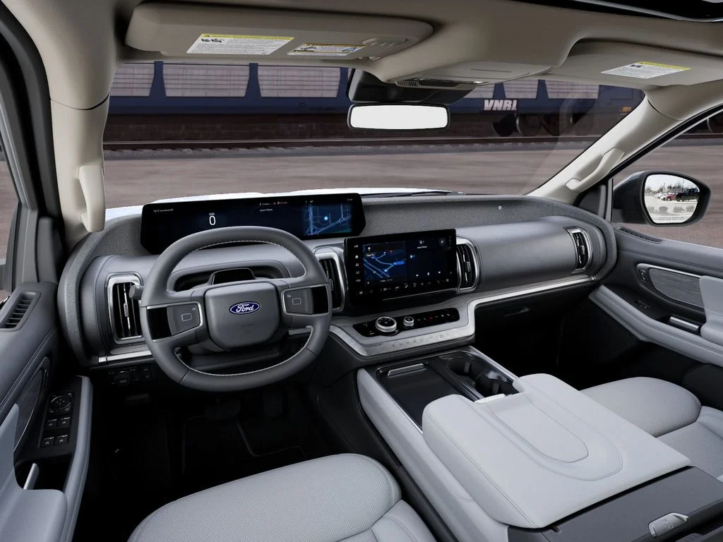 New 2027 Star White Metallic Tri-Coat Ford Platinum® image 9