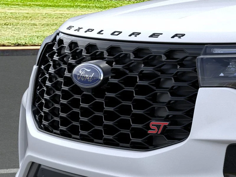 New 2026 Star White Metallic Tri-Coat Ford ST image 17