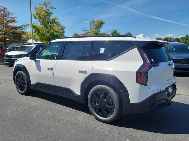 New 2026 Glacial White Pearl Kia Land AWD image 6