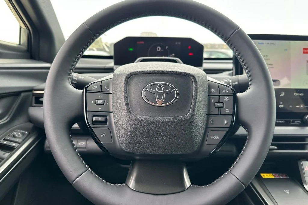 New 2026 Heavy Metal <sup>1</sup> Toyota  XLE image 23