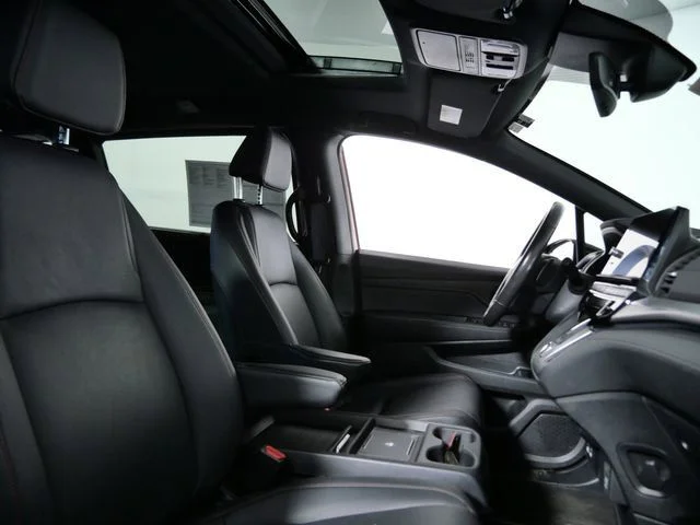 Used 2025  Honda Sport-L image 12