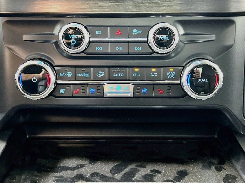 New 2026 Carbonized Gray Metallic Ford Lariat image 9