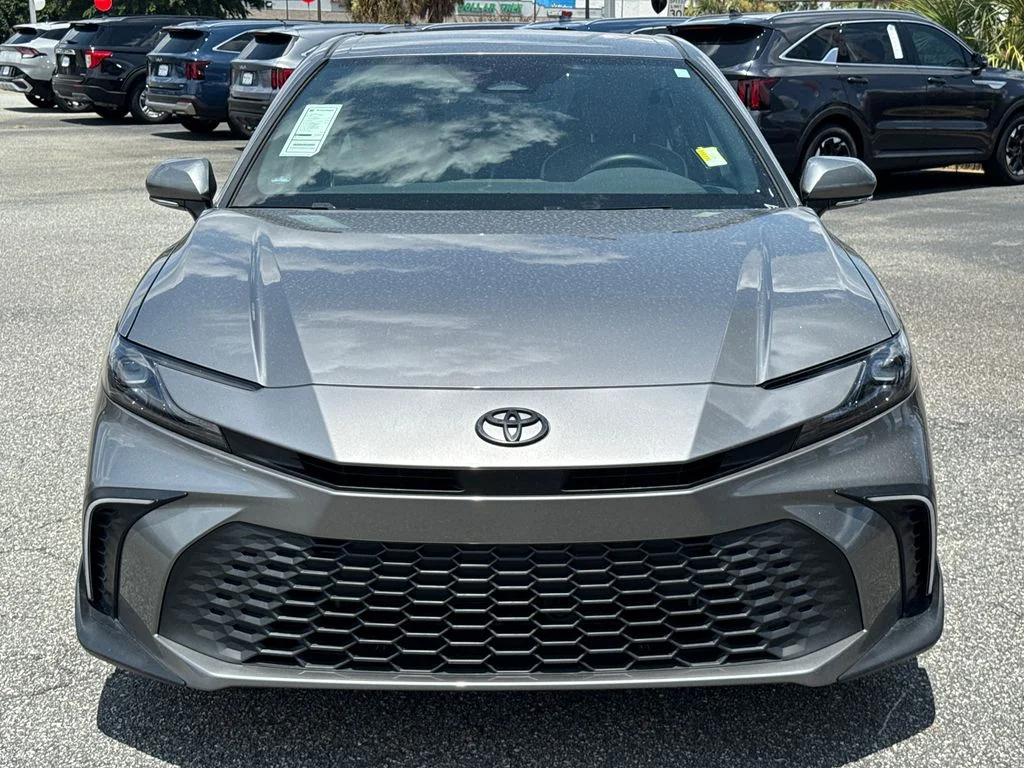Used 2025  Toyota SE image 8