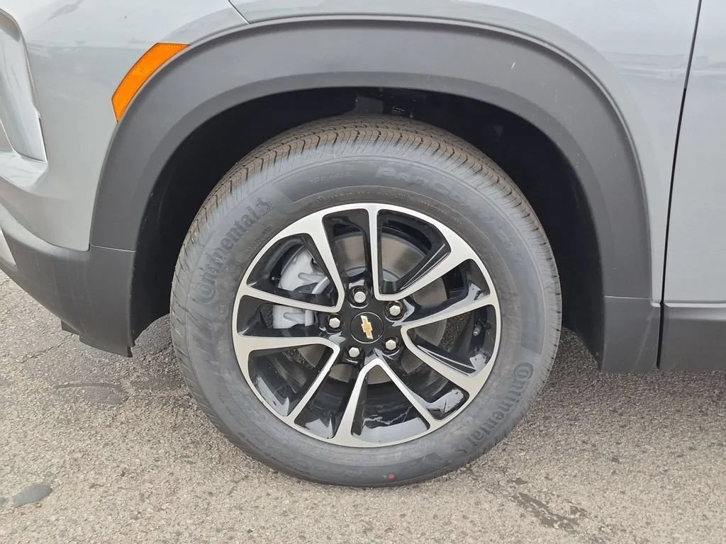 New 2026 Sterling Gray Metallic Chevrolet LT image 33