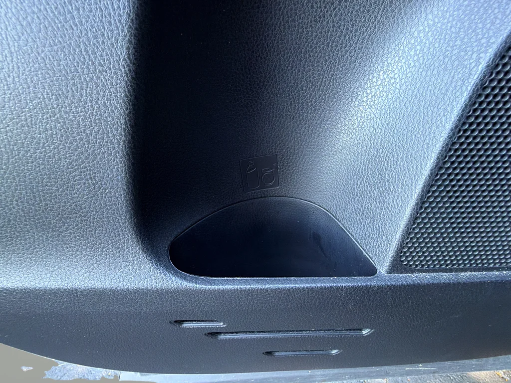 Used 2018 Gray Toyota XLE image 28