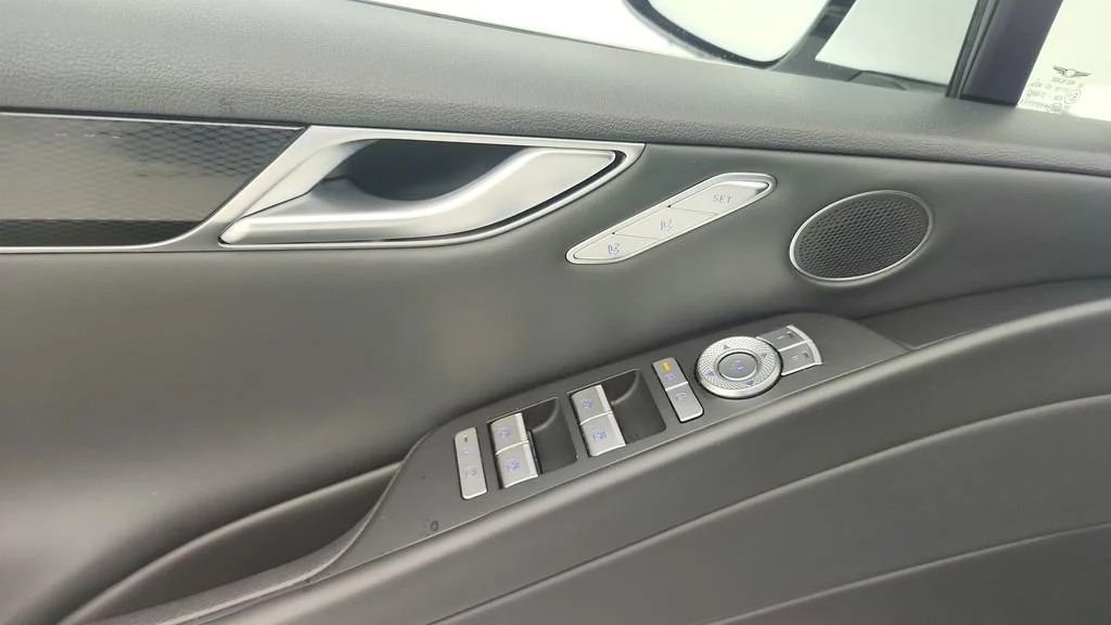 Used 2026  Genesis 2.5T image 23