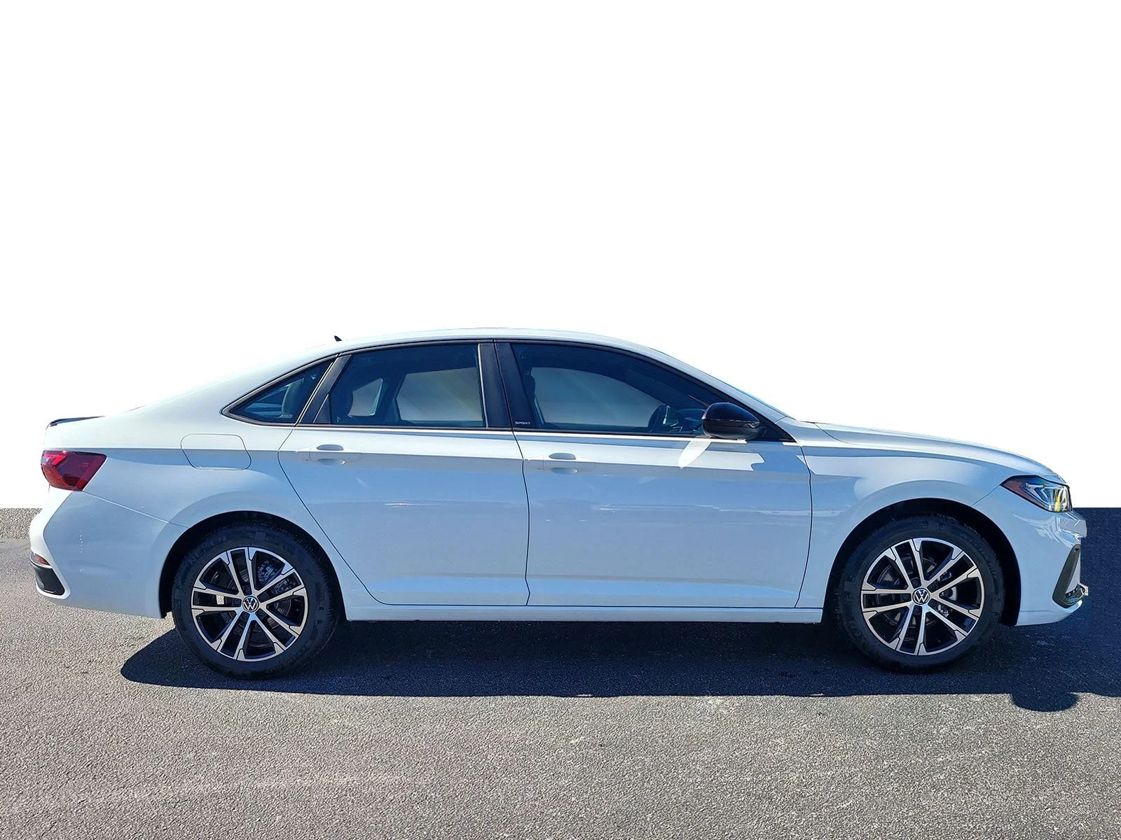 New 2026 Pure White Volkswagen 1.5T Sport image 5