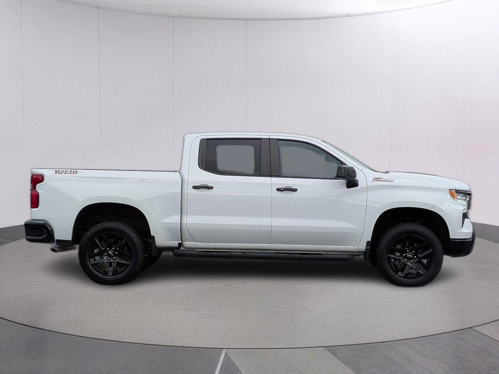 Used 2025 Summit White Chevrolet LT Trail Boss image 8