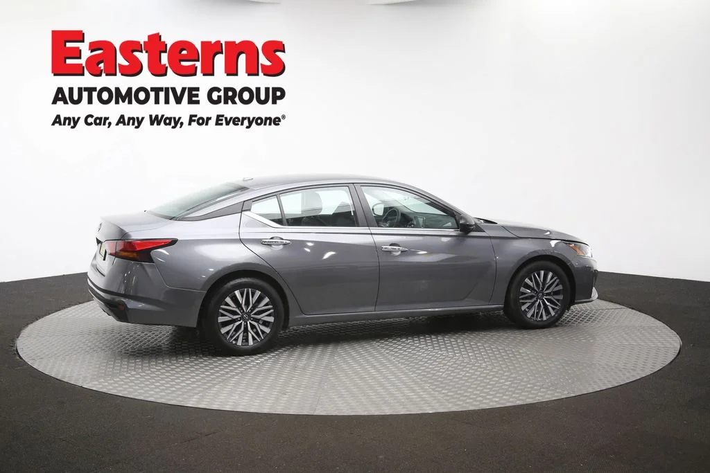 Used 2025 Gray Nissan 2.5 SV image 42