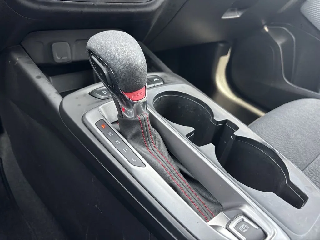 Used 2024 Summit White Chevrolet 1RS image 33