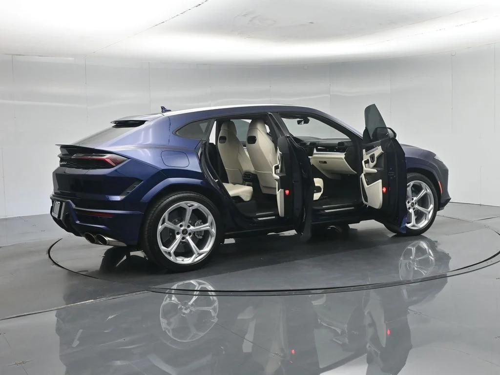 Used 2026 Blue Lamborghini SE image 4