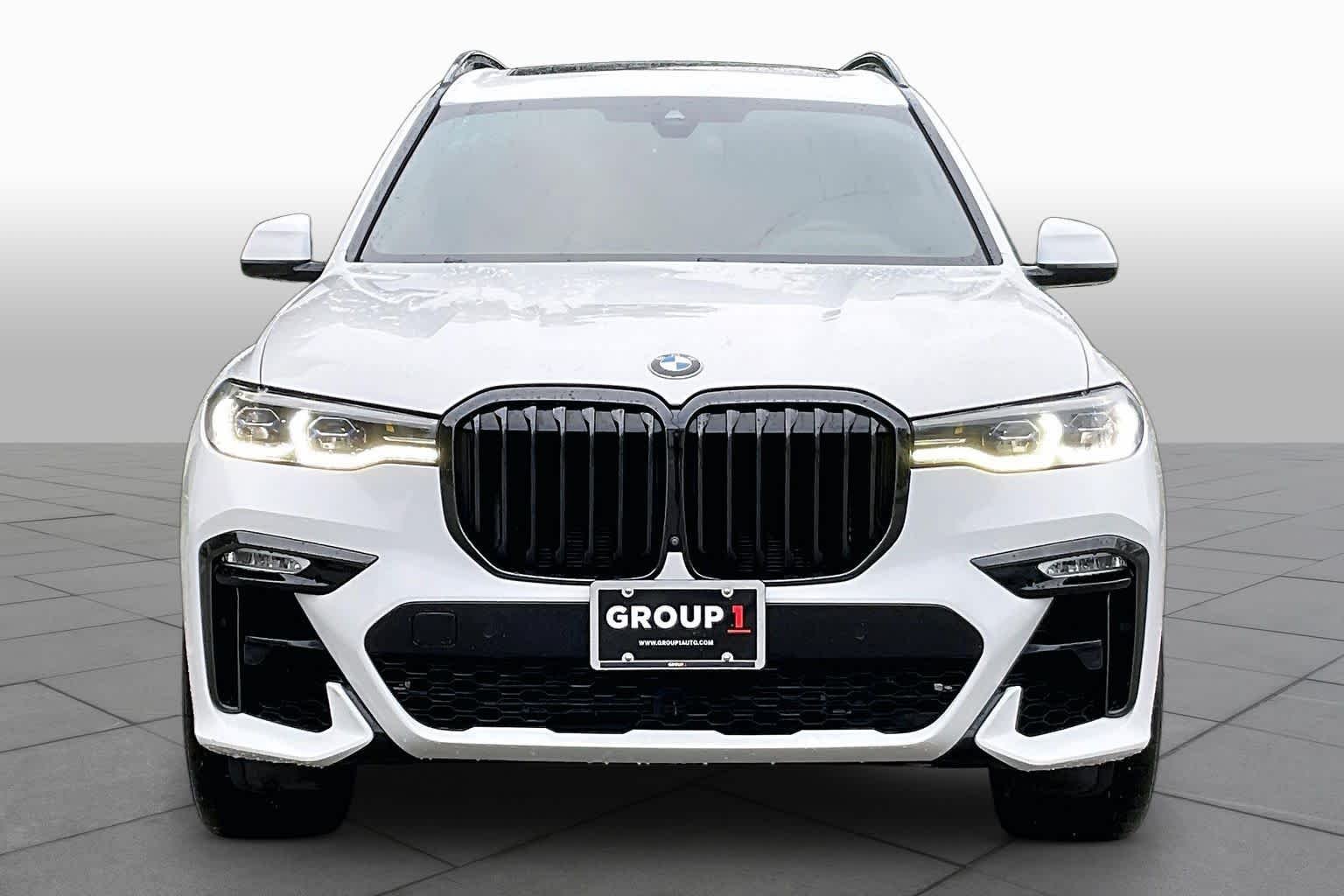 Used 2020 Alpine White BMW M50i image 3