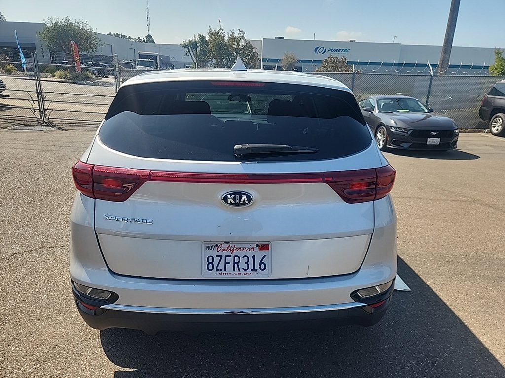 Certified Used 2022 Sparkling Silver Kia LX image 11
