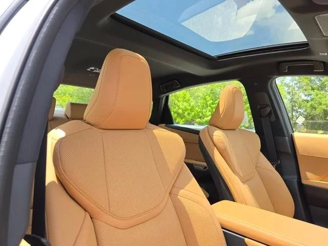 New 2026 Ultra White Lexus PREMIUM PLUS image 18