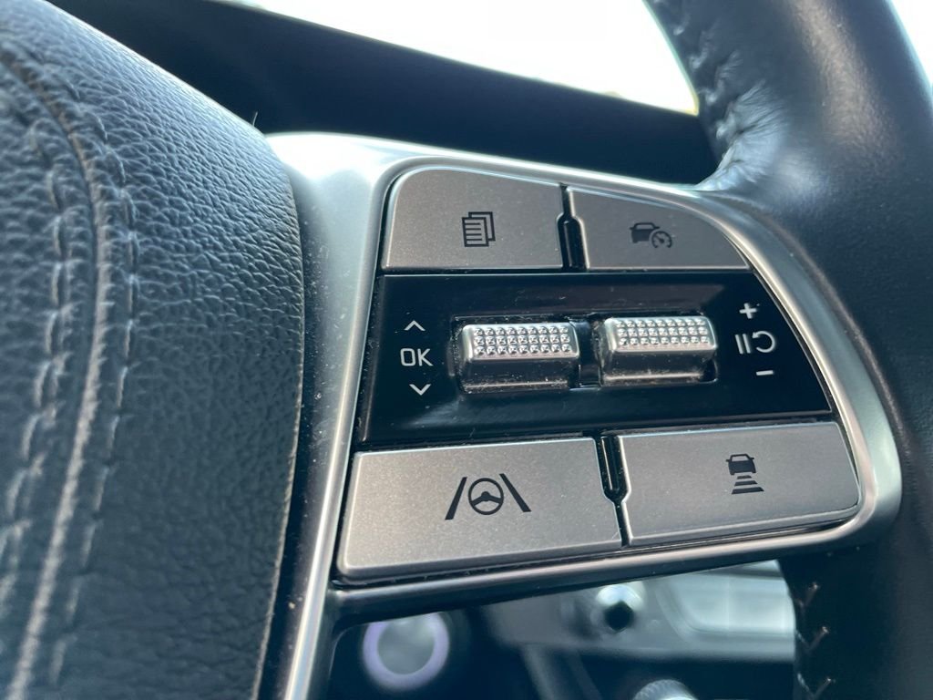 Used 2025 Ebony Black Kia S image 12