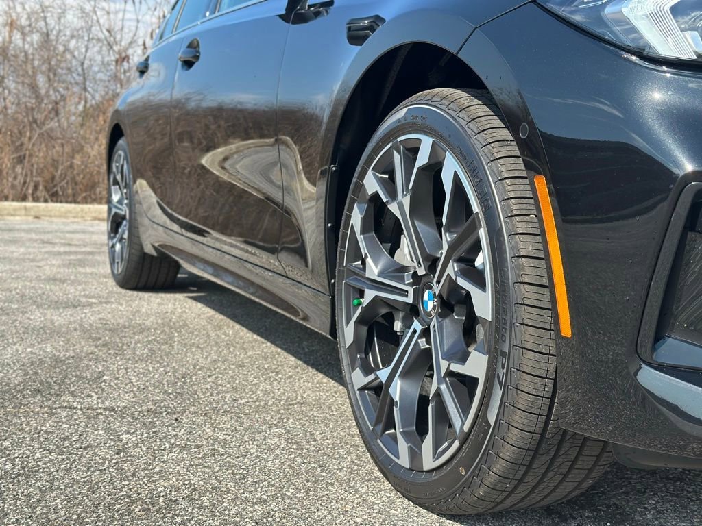 New 2026 Black Sapphire Metallic BMW 330i NA xDrive image 9