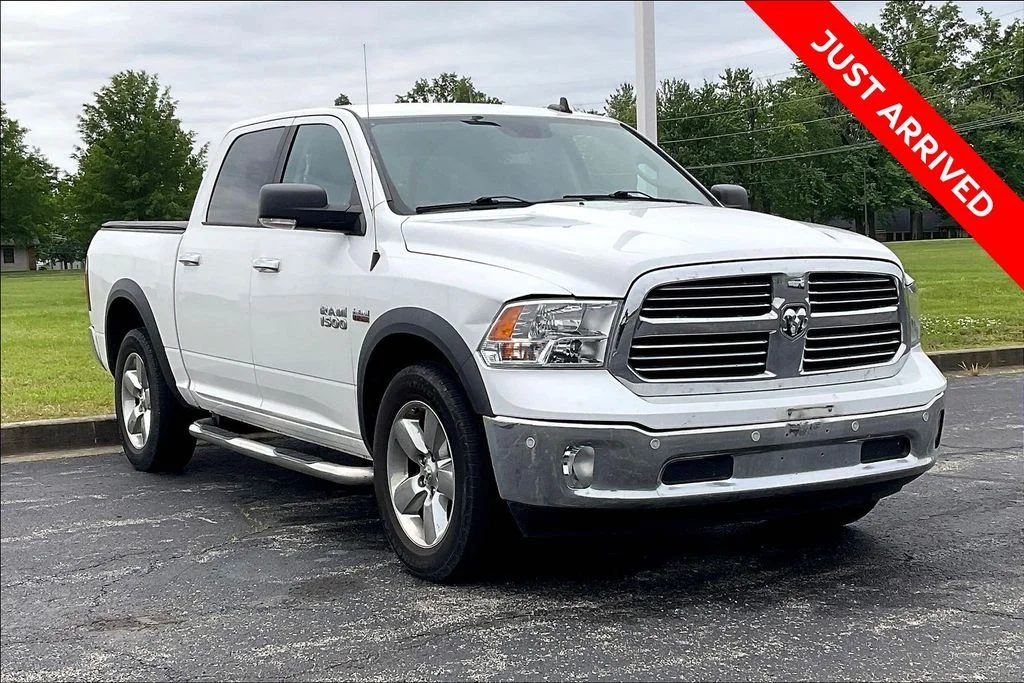 2017 RAM 1500 Big Horn 4x4 Crew Cab 5'7's photo