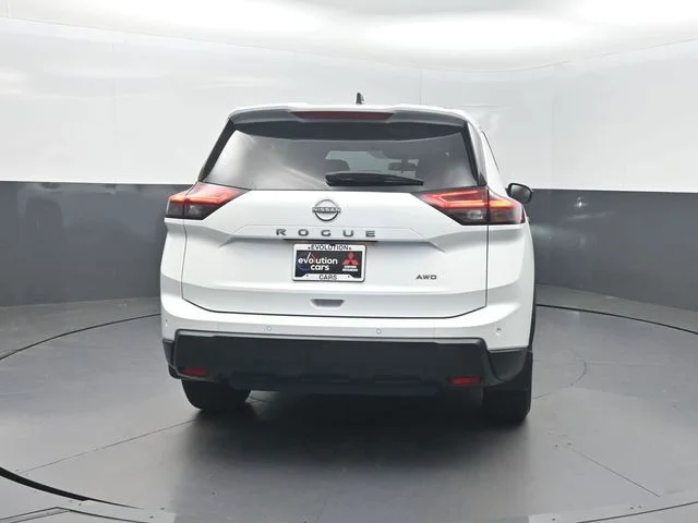 Used 2025 White Nissan S image 28