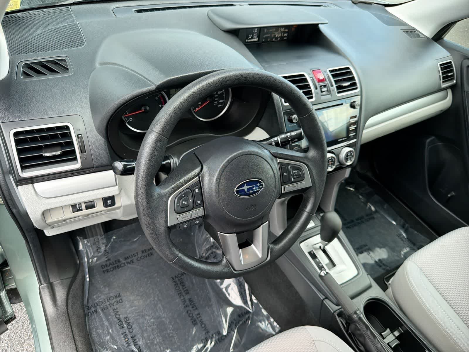 Used 2018 Jasmine Green Metallic Subaru Premium image 10