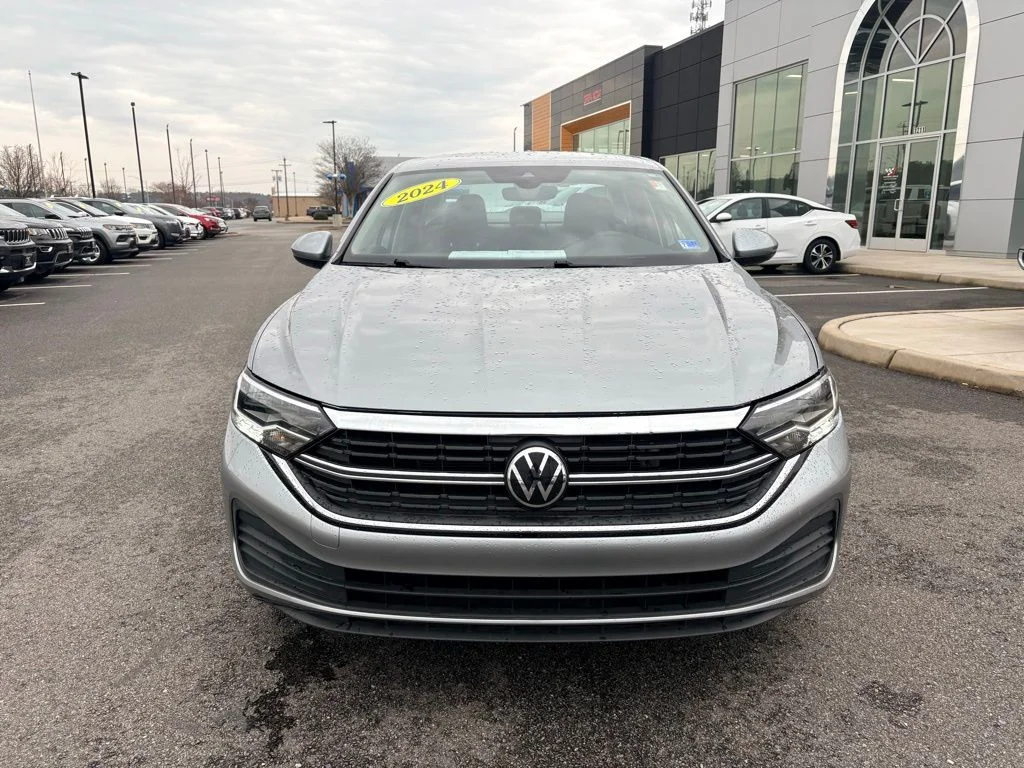 2024 Volkswagen Jetta SE - Photo 11