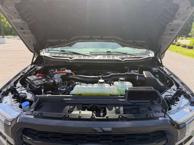 Certified Used 2025 Gray Ford Lariat image 22