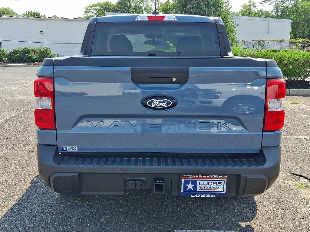 Used 2025 Gray Ford XLT image 10