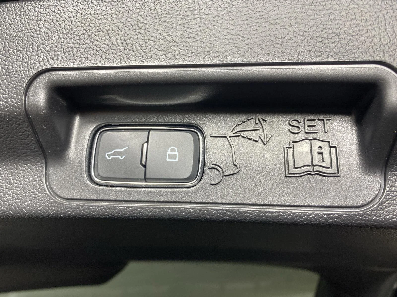Used 2023 Forged Green Ford XLT image 10